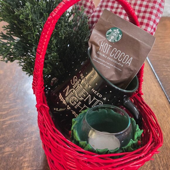 I Really Need a Silent Night Red Wicker Basket Bundle - Picture 1 of 13